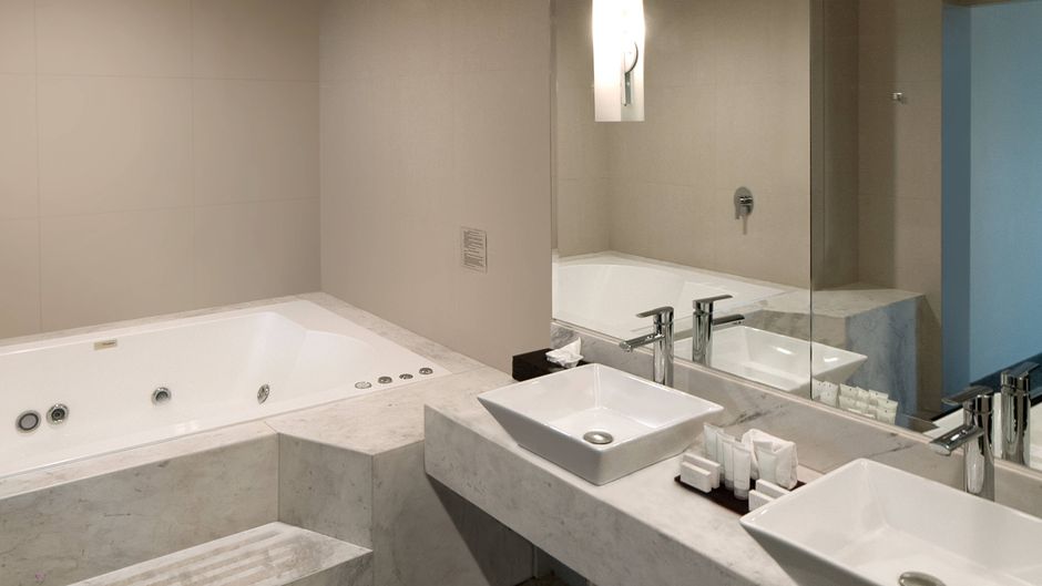 Courtyard by Marriott Revolucion Room