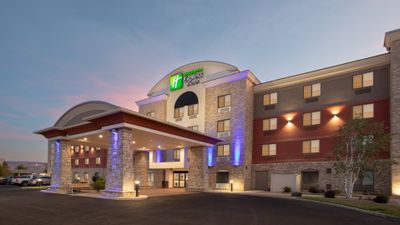 Holiday Inn Express & Suites