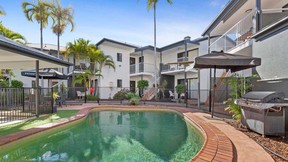 The Coffee House Apartments & Bistro Pool