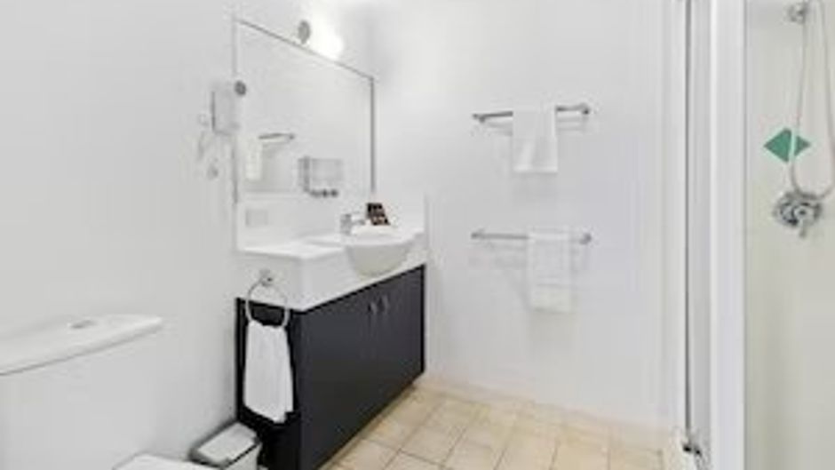 The Coffee House Apartments & Bistro Room