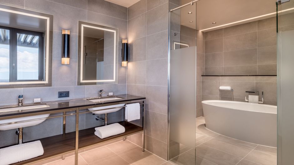 Geneva Marriott Hotel Room