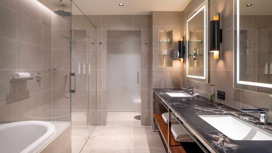 Geneva Marriott Hotel Room