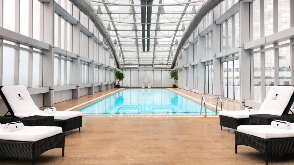 JW Marriott Hotel at Tomorrow Square Pool