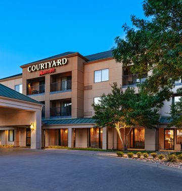 Courtyard by Marriott Legacy