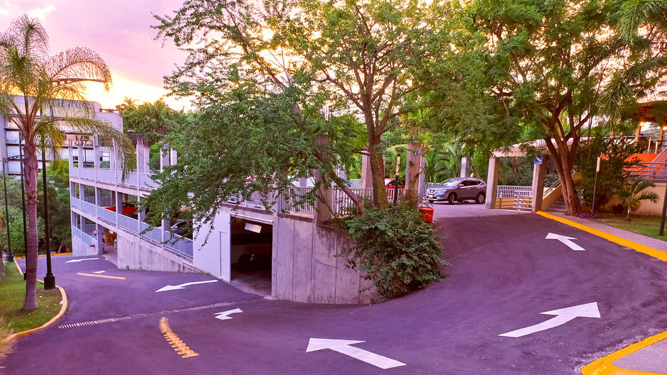 Holiday Inn Express Cuernavaca Exterior