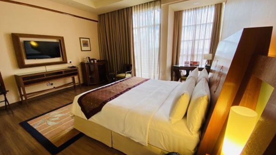 Pulse Grand Hotel Room