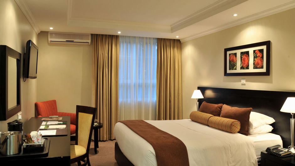 Cresta Lodge Room