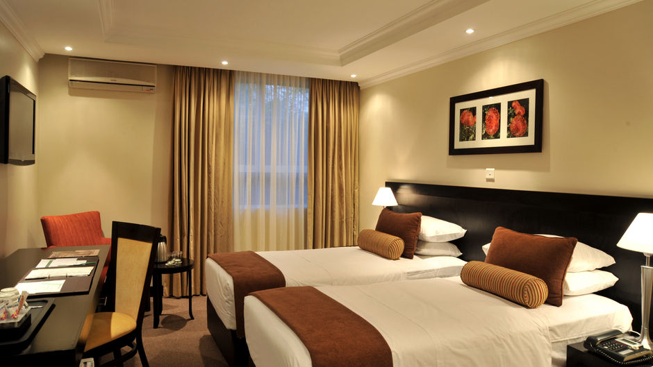 Cresta Lodge Room