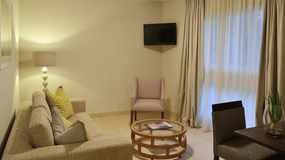 Cresta Sprayview Hotel Suite
