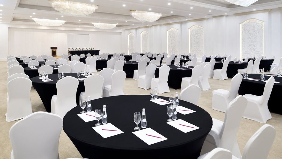 Crowne Plaza Al Waha Meeting