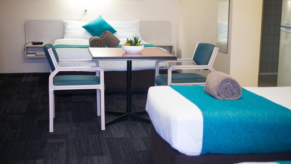 Sunnybank Star Motel Room