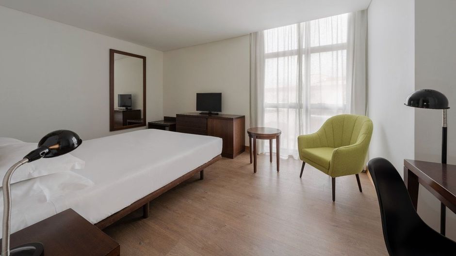 Avenida Hotel Room