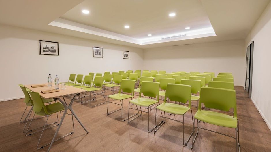 Avenida Hotel Meeting