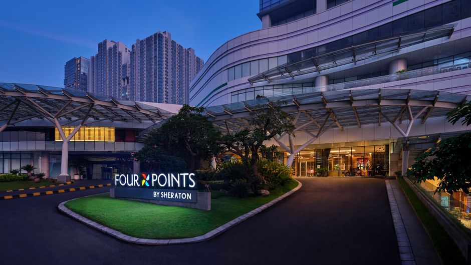 Four Points by Sheraton, Pakuwon Indah Exterior