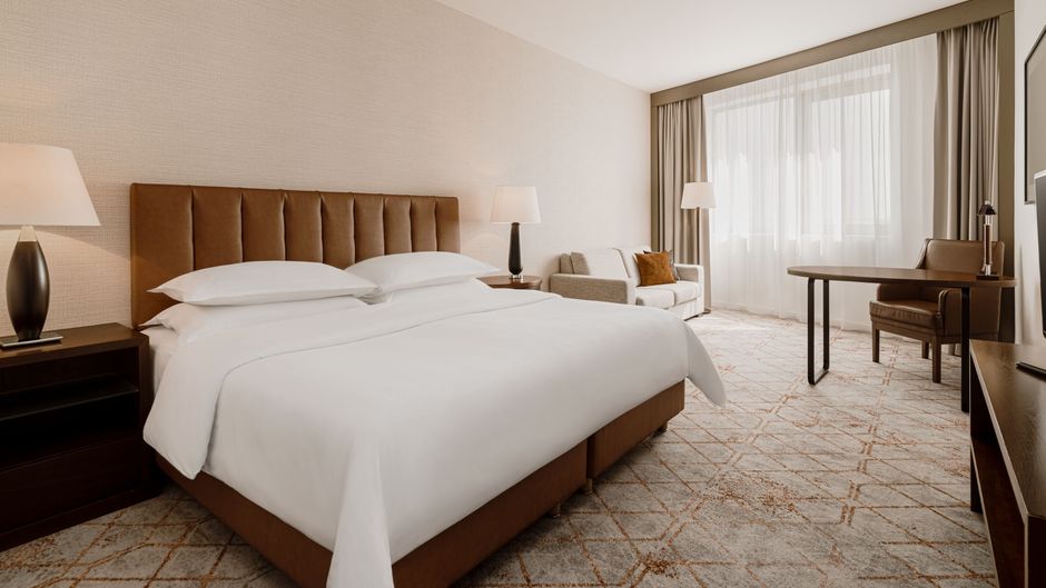 Sheraton Poznan Hotel Room
