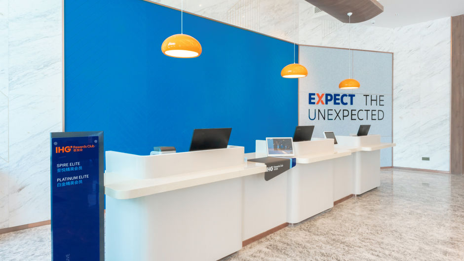 Holiday Inn Express Railway Station Lobby