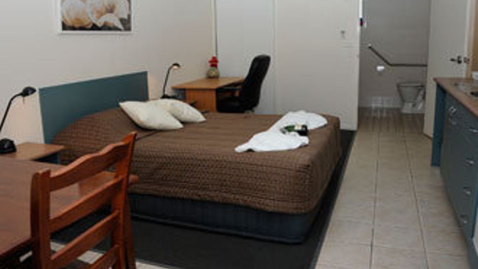 Sun Valley Motel Room