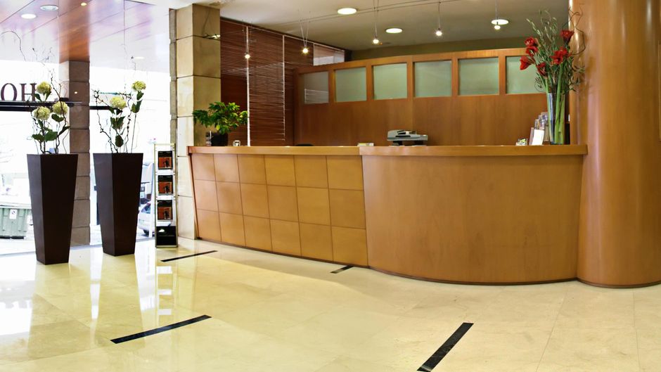 Sercotel Tres Luces Hotel Lobby