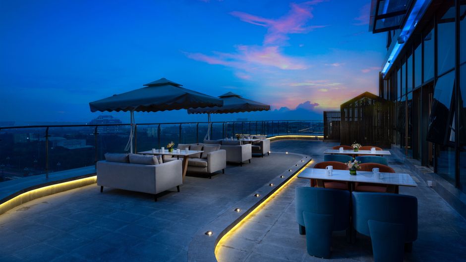 Holiday Inn Express Pidu Restaurant