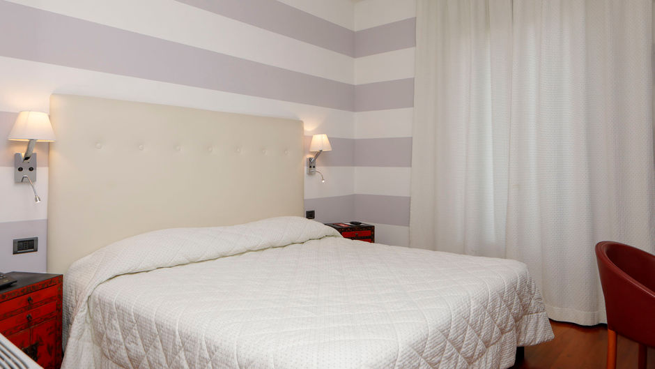 Lancaster Hotel Room