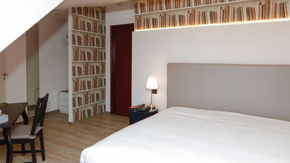 Lancaster Hotel Room
