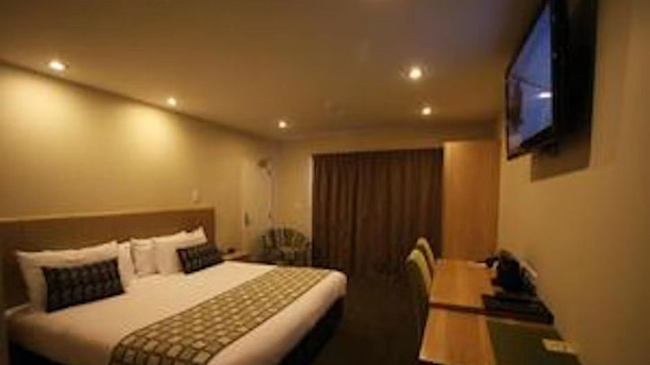 555 Motel Dunedin Room