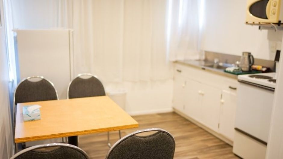 Alpers Lodge Room