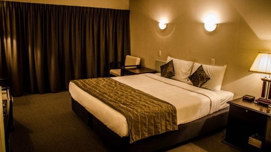 Alpers Lodge Room