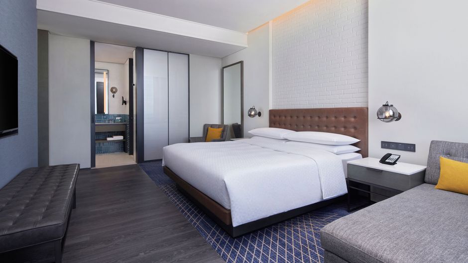 Four Points Conv & Exhibition Center Suite