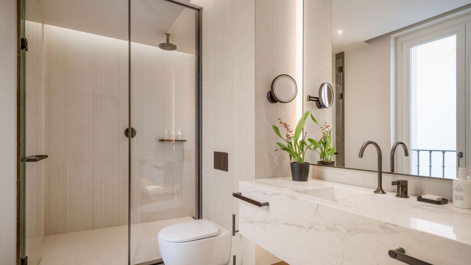 JW Marriott Hotel Madrid Room