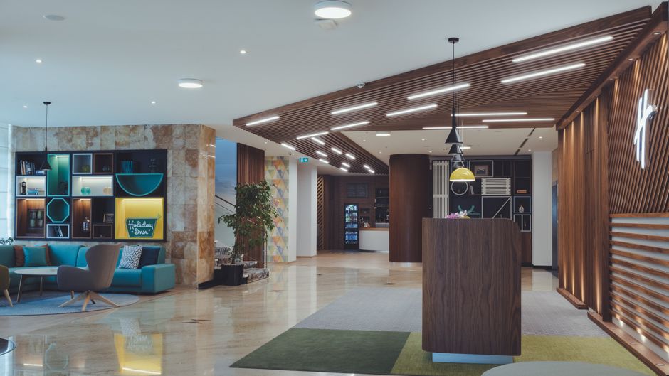 Holiday Inn Skopje Lobby