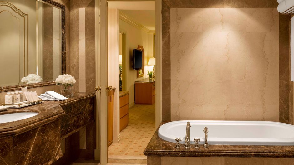 Sheraton Kuwait, Luxury Collection Hotel Room