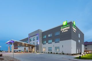 Holiday Inn Express & Suites Firestone