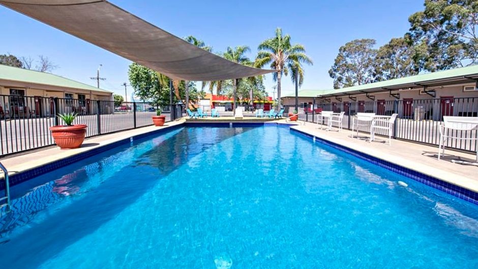 Matilda Motor Inn Pool