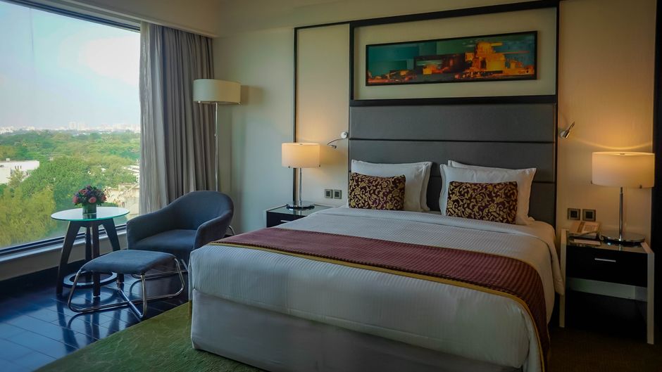 Crowne Plaza Pune City Centre Suite