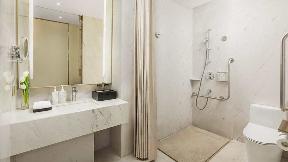 HUALUXE Changfeng Park Room