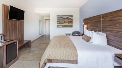 Wyndham Garden Colima