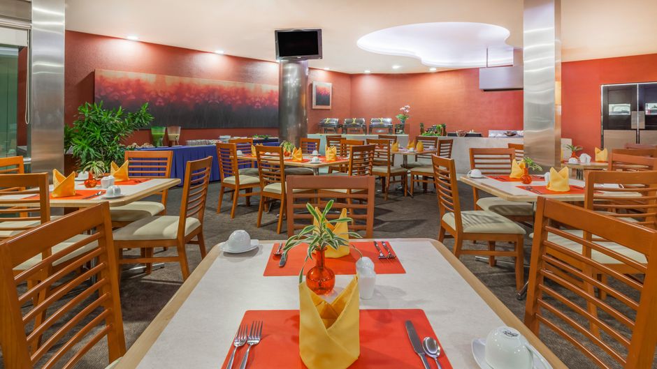 Wyndham Garden Colima Restaurant