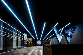 W Toronto