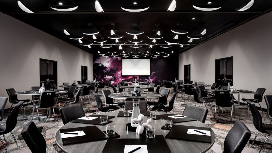 W Toronto Meeting