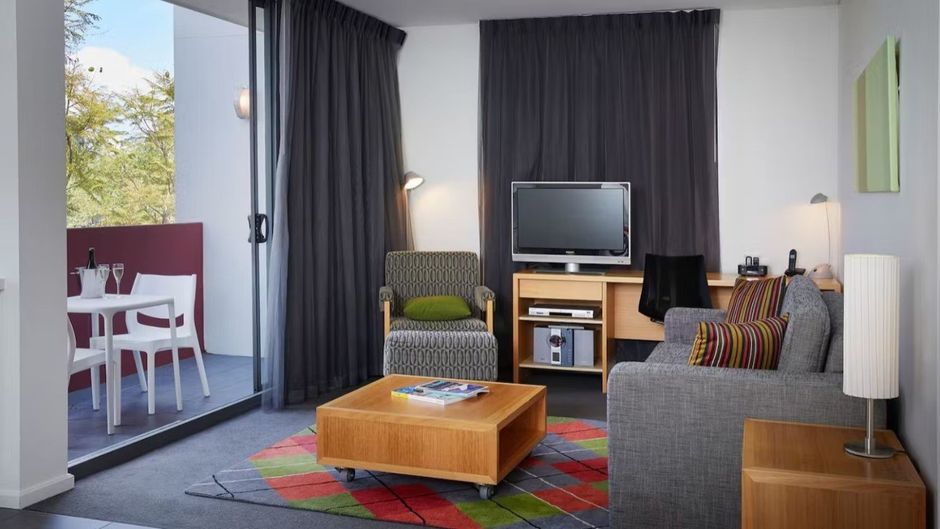 East Perth Suites Hotel Suite