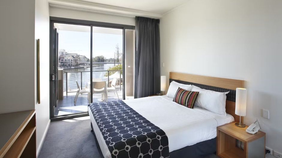 East Perth Suites Hotel Suite