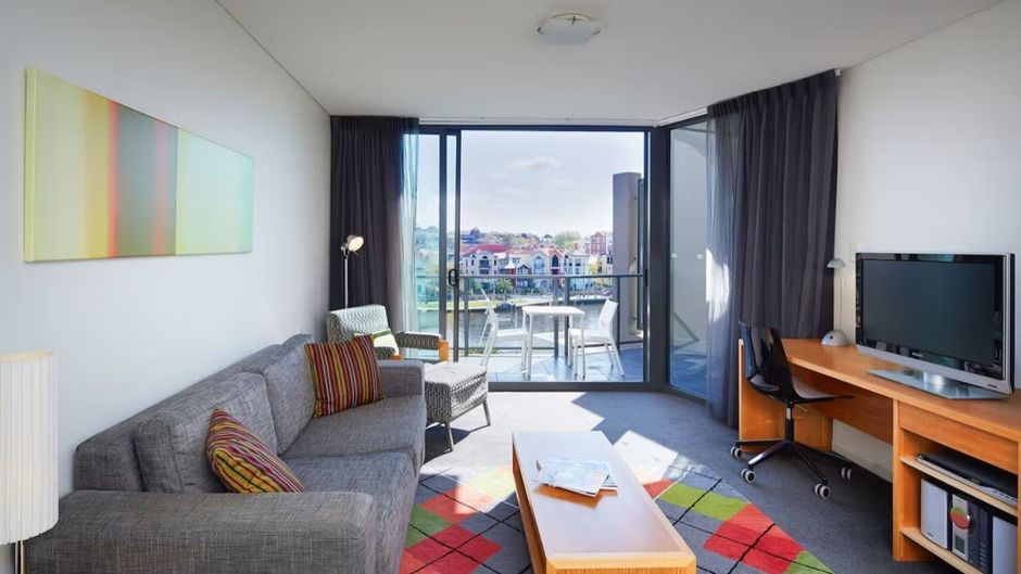 East Perth Suites Hotel Suite