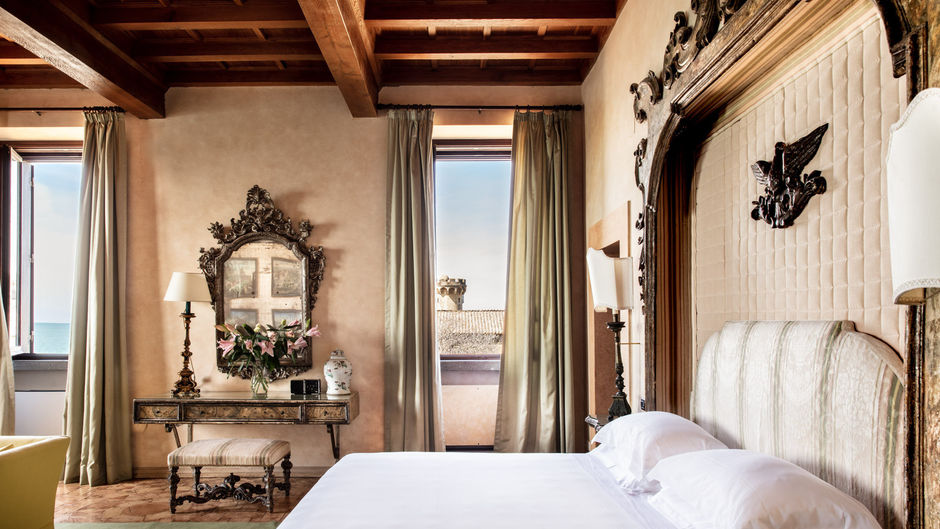 La Posta Vecchia Hotel Suite