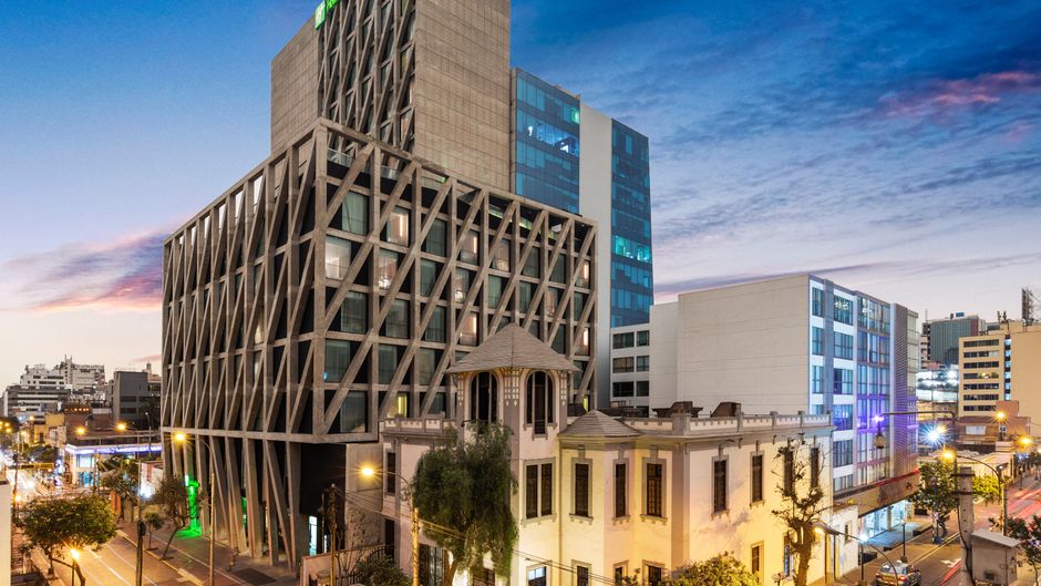 Holiday Inn Miraflores Exterior