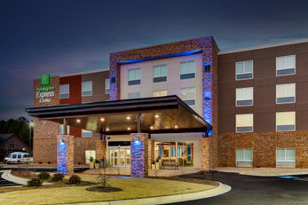 Holiday Inn Express & Suites Dawsonville