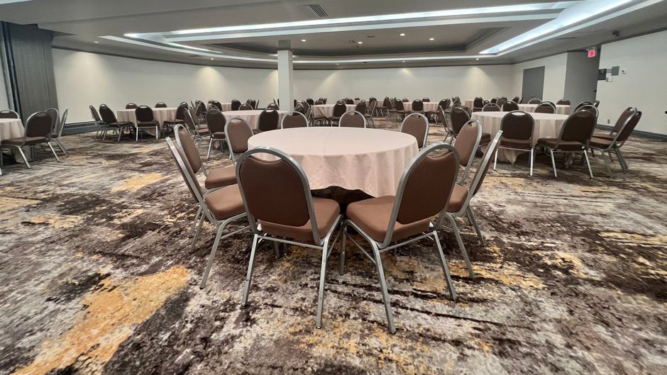 Holiday Inn Toronto Airport Hotel Ballroom
