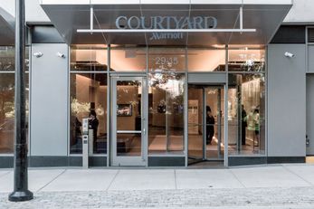 Courtyard Long Island City/New York View