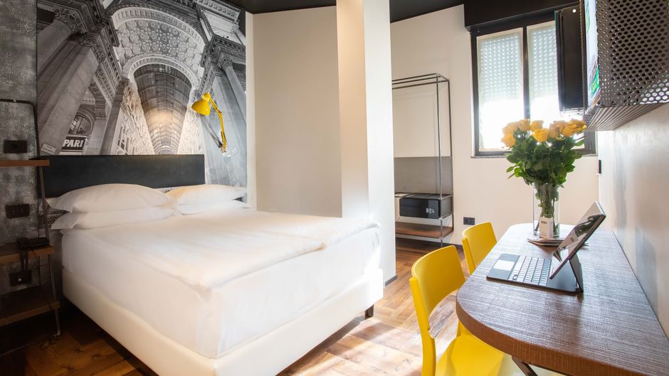 Hotel Roxy Room