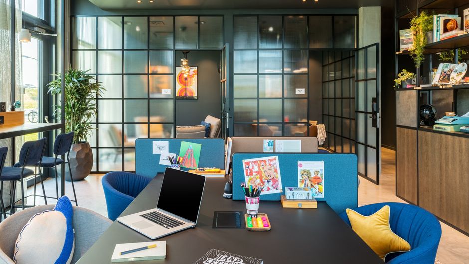 Moxy Berlin Airport Lobby